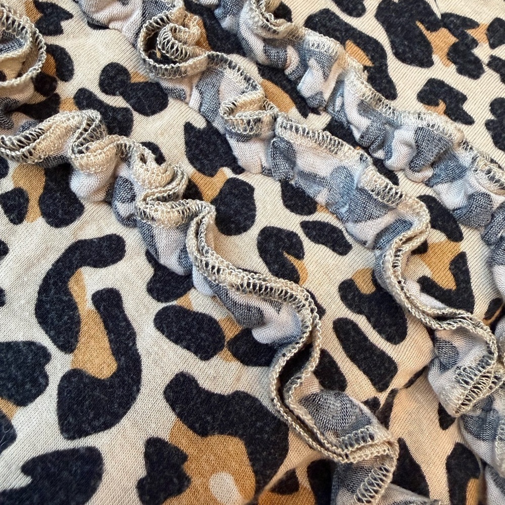 BUNDLE- Posh Peanut Leopard & Floral Print Kids Onesies - Picture 6 of 14